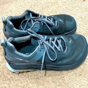 Altra Olympus 4 Trail running sneakers